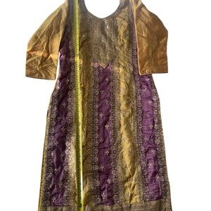 Traditional indian suit/ punjabi suit